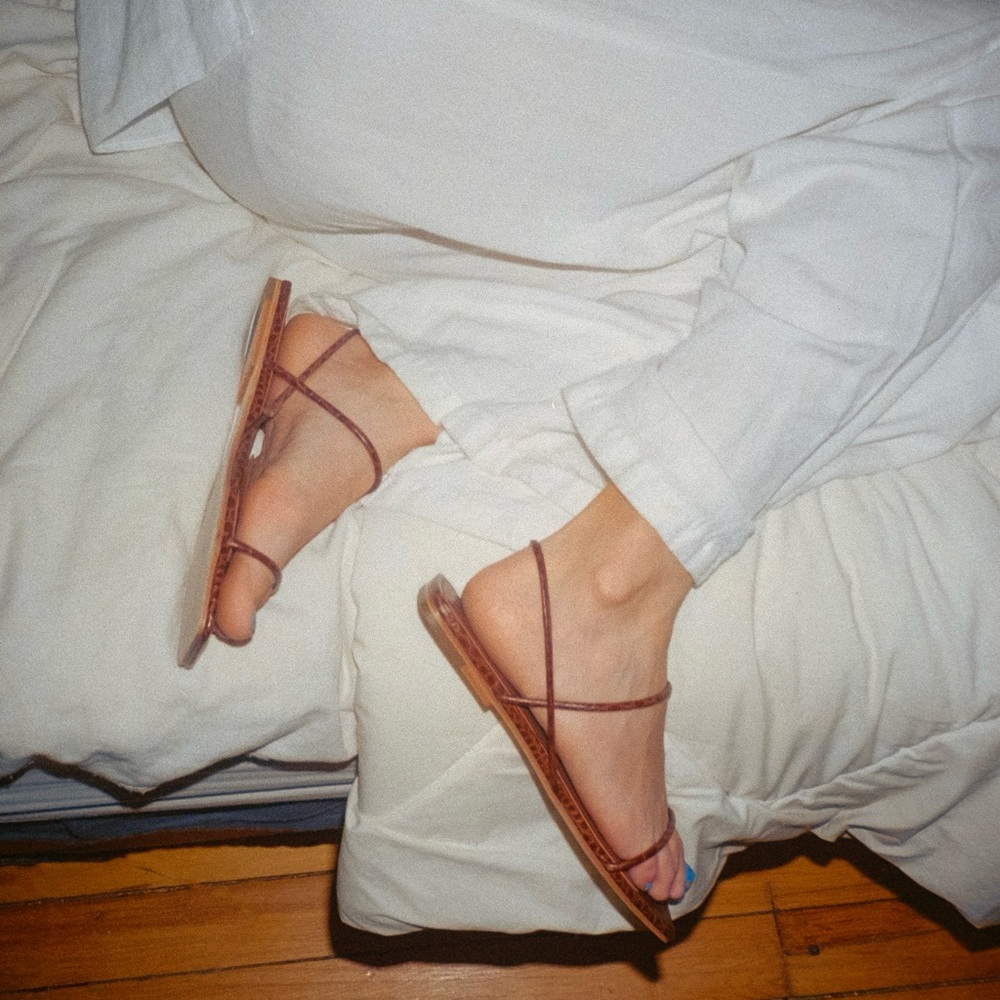 St.-Agni Pina Croc Flats in Antique Tan